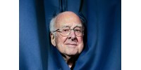  Meghalt Peter Higgs Nobel-díjas fizikus  