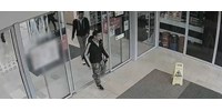  Videón az elkövetők, akik alvó embertől loptak egy plázában  