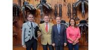  Leszedte a Novák Katalin látogatásáról szóló posztot a spanyol lovasiskola  