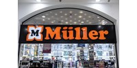 Luxuslakások és luxusparfümök egy helyen: háromszintes Müller-áruház nyílt a Váci utcában