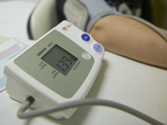 magas vérnyomás 17 évesen mit kell tenni
