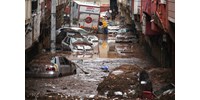  A földrengést túlélő embereket is elsodorta a brutális özönvíz Törökországban  