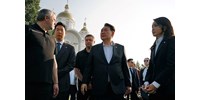  Váratlanul Ukrajnába látogatott a dél-koreai elnök  