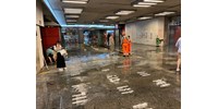 Csúnyán beázott a Nyugati aluljárója