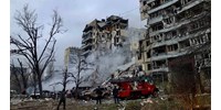  Már 40 halálos áldozatról tudnak a dnyiprói rakétatámadás helyszínén  