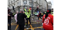 Elgázolt több embert egy autós a Liverpool győzelmi felvonulásán  