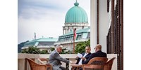 8,7 milliós ülőgarnitúra kerül Orbán Viktor teraszára a Karmelitában