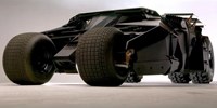 Darbonként egymilliárd forintért, de hivatalos Batman-autója lehet néhány embernek