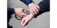  Nem érzi magát bűnösnek a férfi, aki arra biztatott TikTokon egy nőt, hogy gyújtsa fel a pólóját  