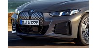  Tovább gurulnak egy töltéssel a legújabb elektromos BMW-k  