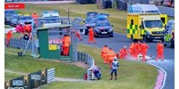  Két motoros meghalt egy brit versenypályán történt tömegbalesetben  