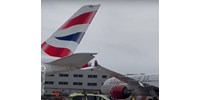 Összeütközött két utasszállító Heathrow-n (videó)  