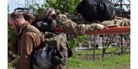 Mentik az ukrán katonákat az Azovsztalból  