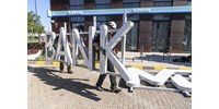  Mészáros Lőrinc bankja is az emberekre hárítja a kormány tranzakciós illetékét  