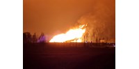  Ötven méter magasra csaptak a lángok Litvániában, amikor felrobbant egy gázvezeték  