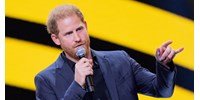  Harry herceg magának intézte el, hogy forró legyen a lába alatt a talaj  