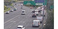 Ijesztő pillanatok: rosszul lett egy autós, több kocsit letarolt Budakalásznál – videó  