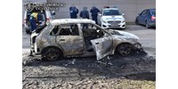 Egy vezetéstől eltiltott férfi 180-nal menekült a rendőrök elől, a kocsi nem bírta a tempót és kigyulladt