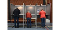  Hollandiában október végén tartják az új parlamenti választásokat  