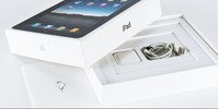 Árverésen a talán egyetlen olyan iPad, amelyen Steve Jobs aláírása szerepel