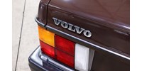  Ez a 42 évesen vadonatúj Volvo kimeríti az időkapszula fogalmát  