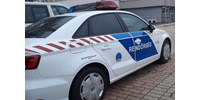  Élettársát taxiztatta szolgálati járművével egy somogyi rendőr  