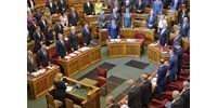  Lex Bedő: Kövér nem büntette meg a Karsaira emlékező momentumost, de régi fegyverét veti be miatta a Fidesz  