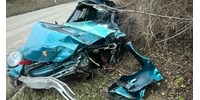  Rommá törtek egy ritka Porsche 911-est Tarjánnál  