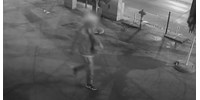Kiraboltak a József körúton egy kínai férfit, miközben pénzt vett fel egy ATM-ből – videó