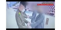  Ritka felvételeken, ahogy kényszermunkára ítélnek tizenéves fiúkat Észak-Koreában, mert dél-koreai tévésorozatot néztek  