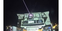  Ez Izrael legújabb szuperfegyvere: a lézer, amely leszedi a Vaskupola által el nem ért rakétákat, drónokat is – videó  