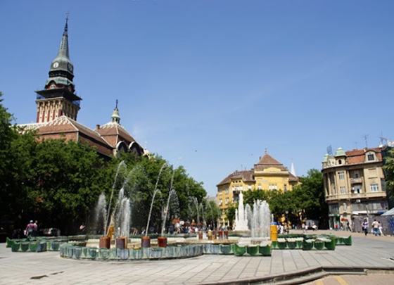 Képtalálatok a következőre: szabadka zsolnay szökőkút