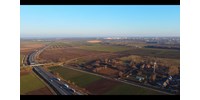  Látványos drónvideón, mekkora területen épül Szeged mellett a BYD-gyár  