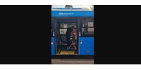 Valaki betonkeverővel szállt fel egy budapesti buszra