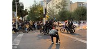  18 újságírót vittek el a rendőrök Iránban a tüntetések kezdete óta  