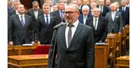  Letette a miniszteri esküt Lantos Csaba  