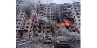  Lakóházat és repülőgépgyárat bombáztak az oroszok Kijevben  