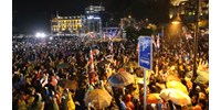  Közel ötvenezren tüntettek Grúzia fővárosában a külföldiügynök-törvény  