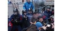  Képeken a szerda esti rendőri oszlatás  