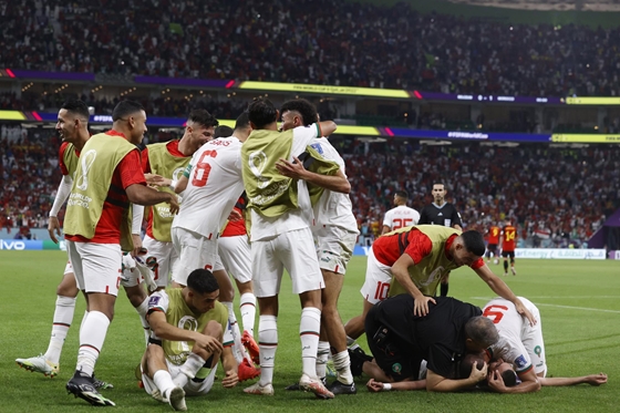 Újabb meglepetés a vébén: Marokkó legyőzte Belgiumot
