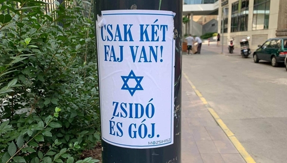A Mazsihisz nevével visszaélő, megtévesztő plakátok jelentek meg Budapesten