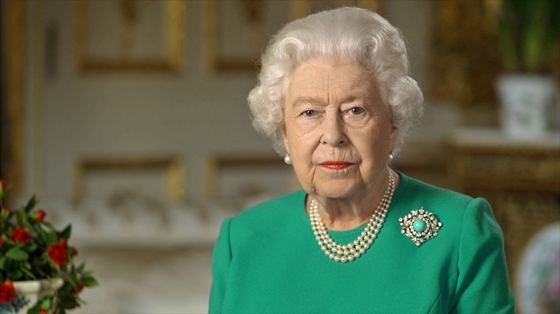 Photo of Zhvg: Kráľovná Alžbeta tajne bojovala za oslobodenie svojich záhrad od klimatických zmien