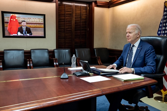 Mundo: Biden advierte a Xit que habrá consecuencias si Pekín ayuda a Moscú