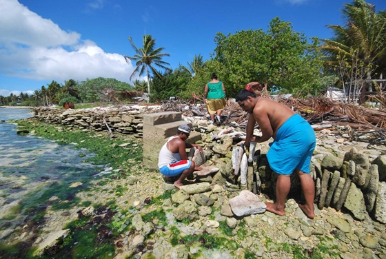 Teljes zárat rendeltek el Kiribati szigetén, mert jött egy repülő, amin covid-fertőzöttek voltak