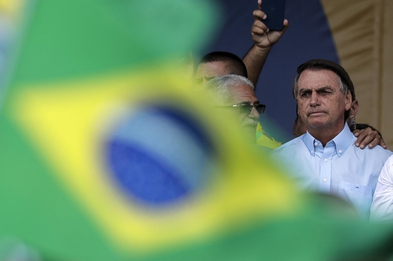 Mundo: Bolsonaro no descansará en la derrota