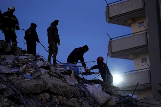 World: Investigation after the earthquake in Turkey results in more than six hundred victims