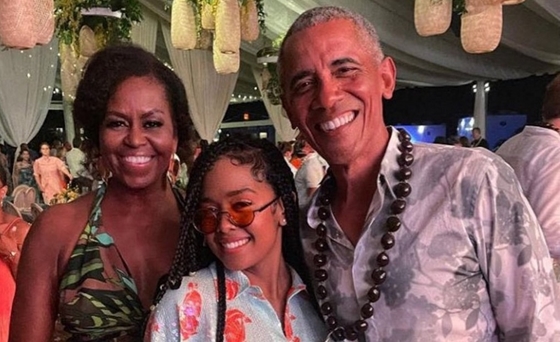 Life + Style: Barack Obama, de 60 años, ha estado de fiesta durante tres días