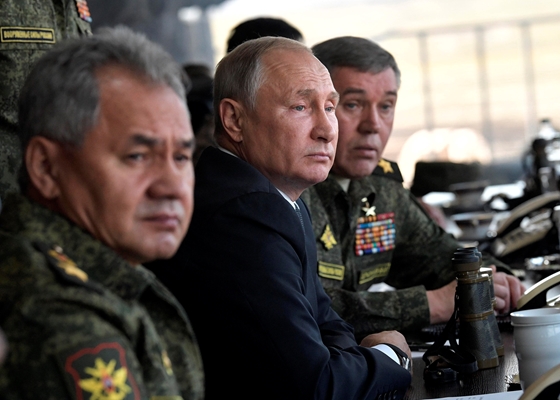 Bloomberg: Putyin komoly támadásra készül, el is húzná a háborút