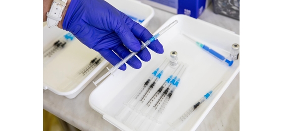 Tech: Egy orosz hálózat influenszereket toborzott, hogy besározza a Pfizer és az AstraZeneca vakcináját - Vimarsana News