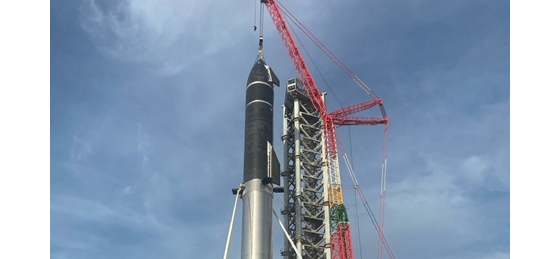 Tech: A SpaceX újabb bravúrja: már a kilövőálláson pózol a világ legnagyobb űrhajója - Vimarsana News